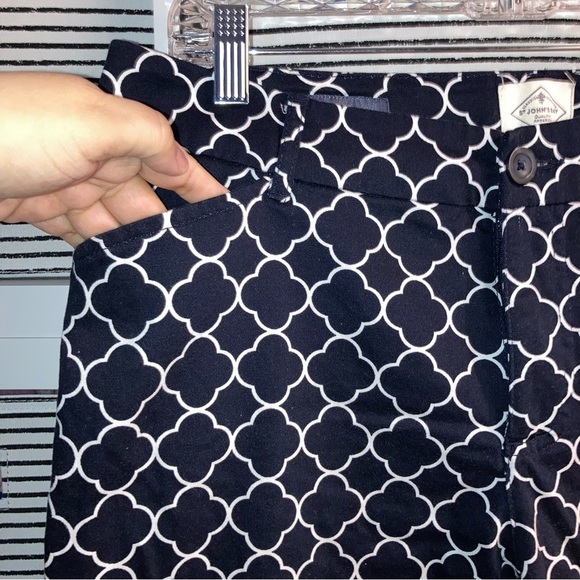 St John's Bay Women’s Black/White Capris | Size12 | Beach,Boho, Y2K - Picture 4 of 13